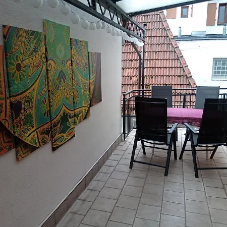 Altstadt, Hirsch Apartment
